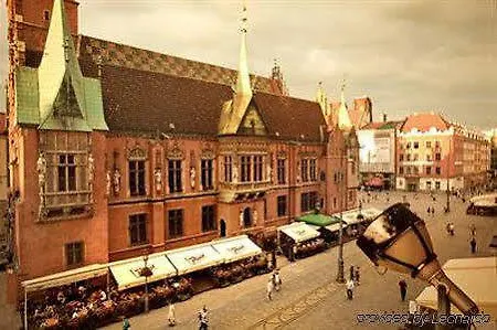 Moderion - Market Square West *